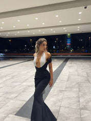 DRESS WITH A DEEP NECKLINE