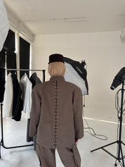 OVERSIZE ODELO SA ZLATNIM NITNAMA