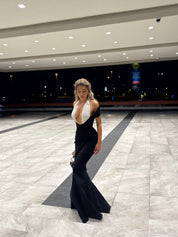 DRESS WITH A DEEP NECKLINE